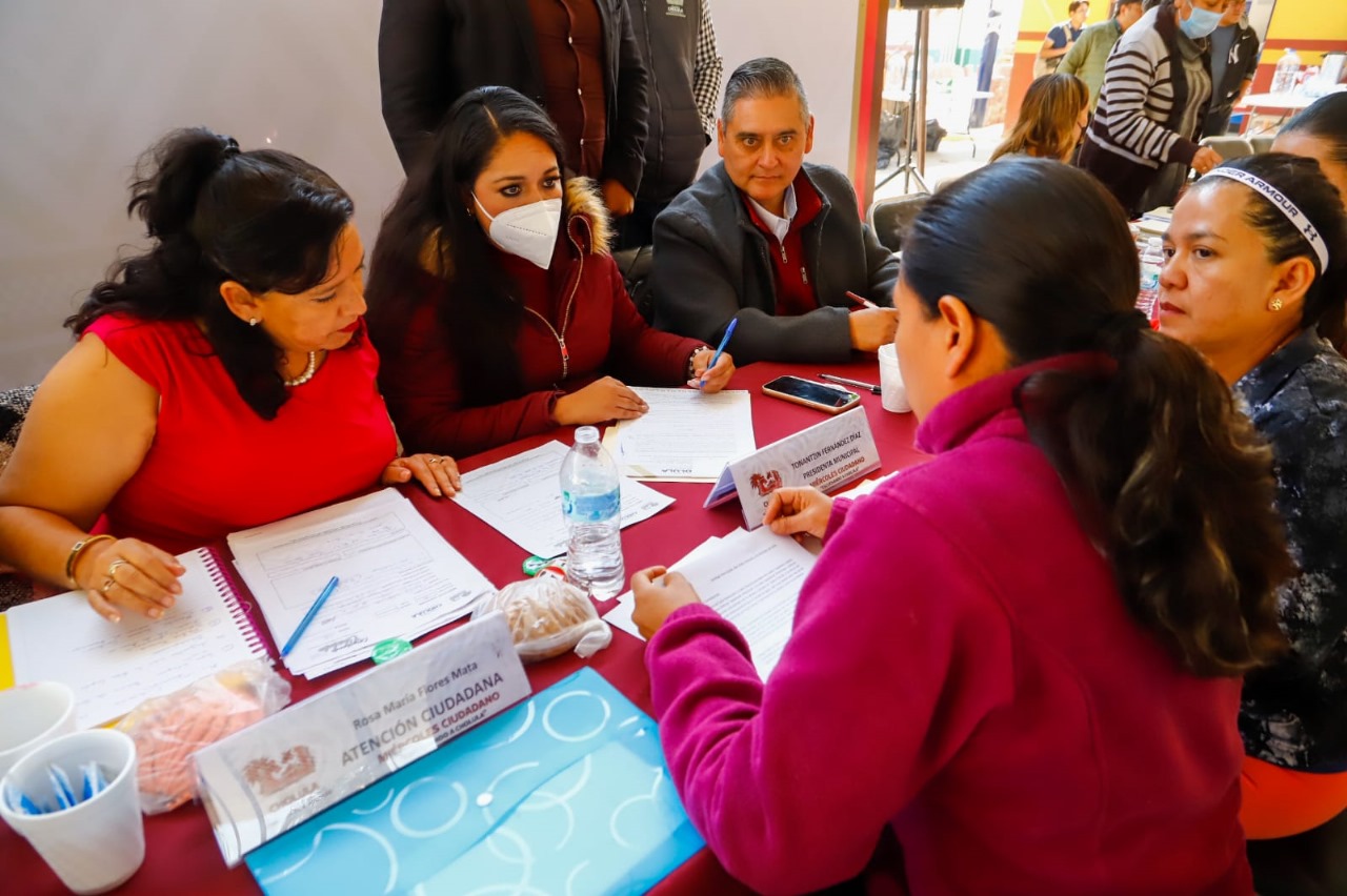 Comunicado oficial Gobierno de Cholula acerca a servidores públicos a las juntas auxiliares