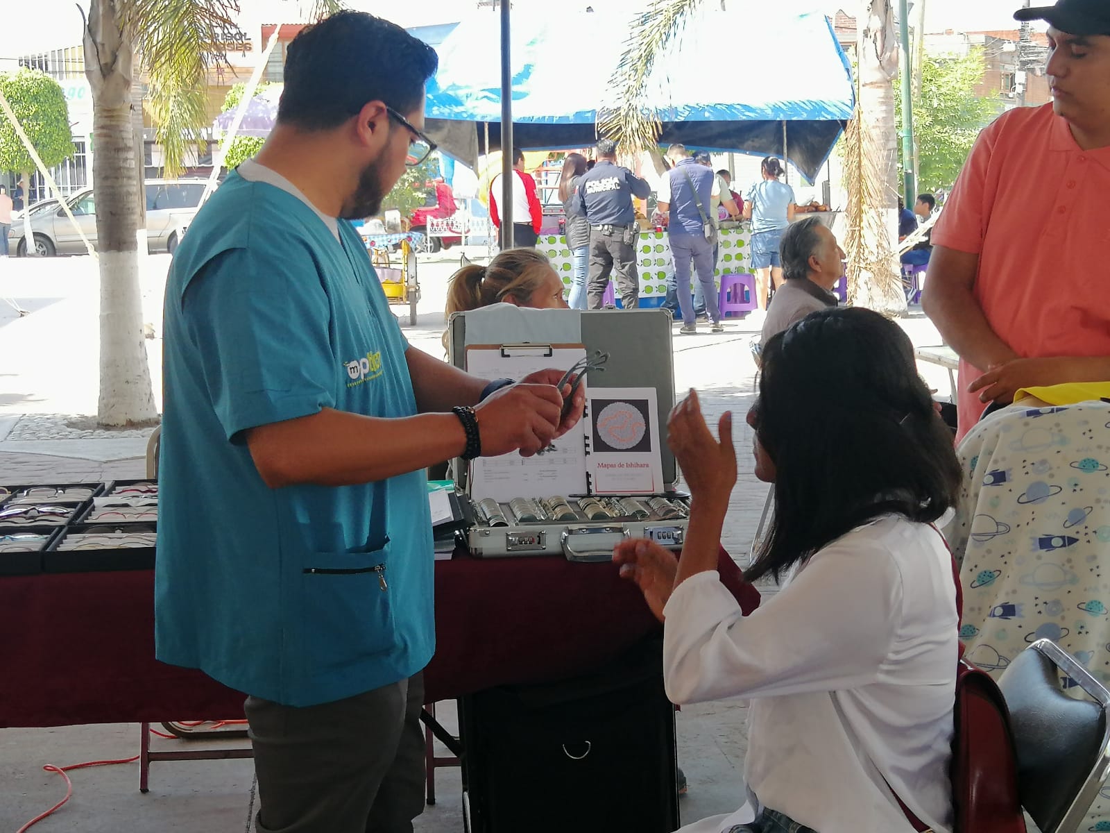 Por: Cortesía Lula Pineda Tonantzin Fernández acerca servicios públicos a Santiago Momoxpan con "Miércoles Ciudadano, Escuchando a Cholula"