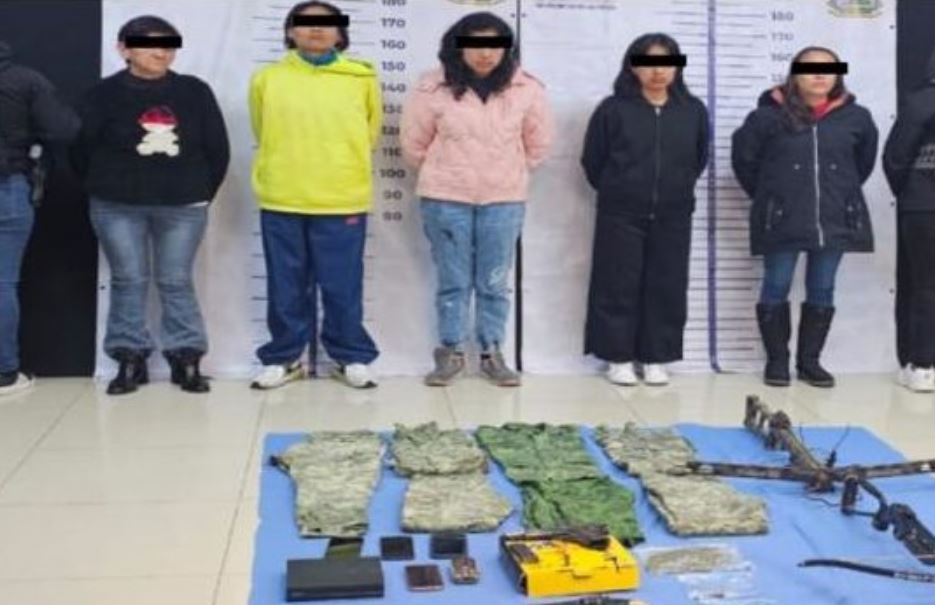 Foto: Cortesía Cateo en Huauchinango: Caen cinco con armas y drogas