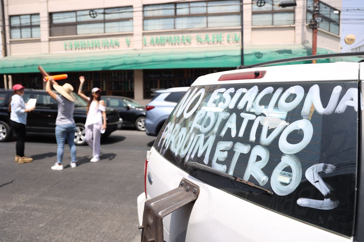 Chedraui defiende instalación de parquímetros y asegura que protestas son organizadas por grupos pagados