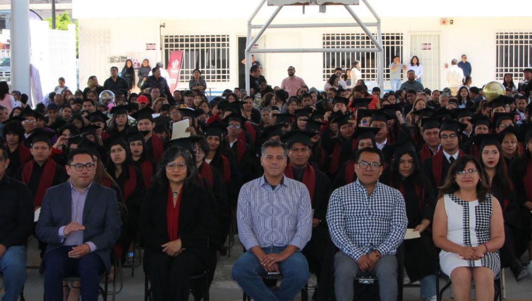 Foto: Cortesía 98 alumnos culminan la Preparatoria Abierta en Puebla