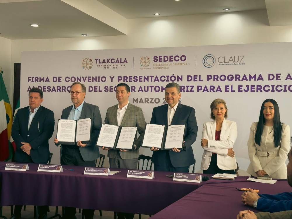 Tlaxcala impulsa la competitividad automotriz con convenio entre Sedeco y Clauz