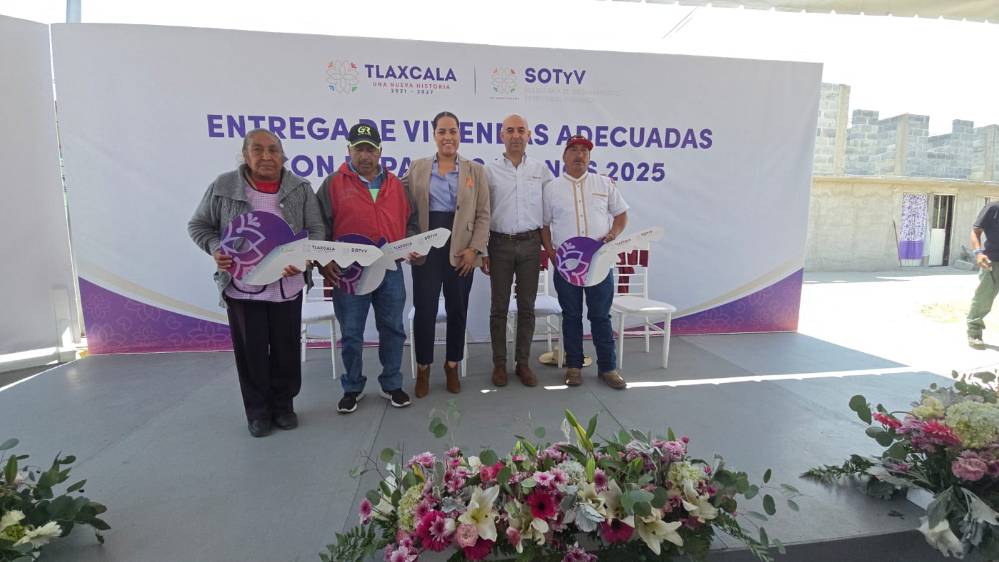 Foto: Cortesía Entregan cuartos dignos en San José Teacalco para mejorar la calidad de vida