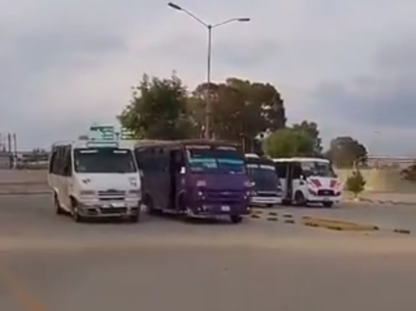 Foto: Cortesía Revocan concesión a unidades del transporte público por echar carreritas