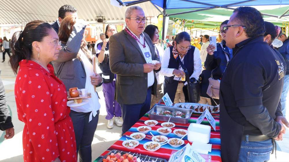 Foto: Cortesía Centro Escolar Chiautempan lanza el proyecto "Somos lo que Comemos" para promover hábitos saludables