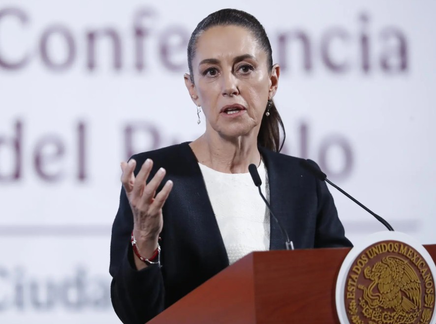 Foto: Cortesía Sheinbaum justifica vallas en Palacio Nacional previo al 8M