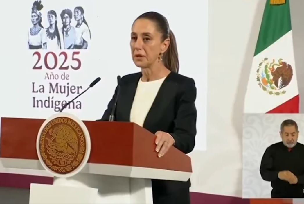 Foto: Cortesía Sheinbaum defiende vallas en Palacio Nacional ante protestas del 8M