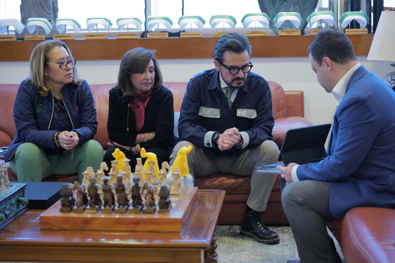 Gobierno de Tlaxcala refuerza colaboración con IMSS y ISSSTE para mejorar la salud