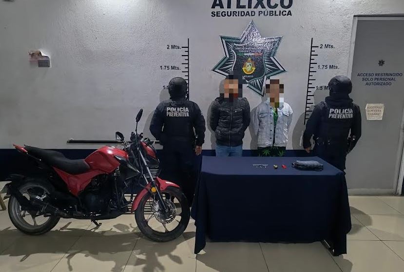 Foto: Cortesía Detienen a pareja con arma hechiza y moto robada en Atlixco