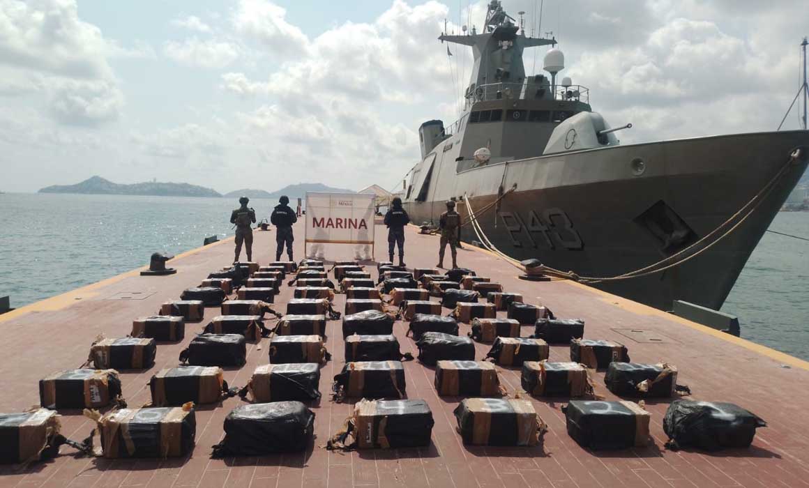Foto: Cortesía Semar asegura 1.3 toneladas de cocaína frente a costas de Guerrero