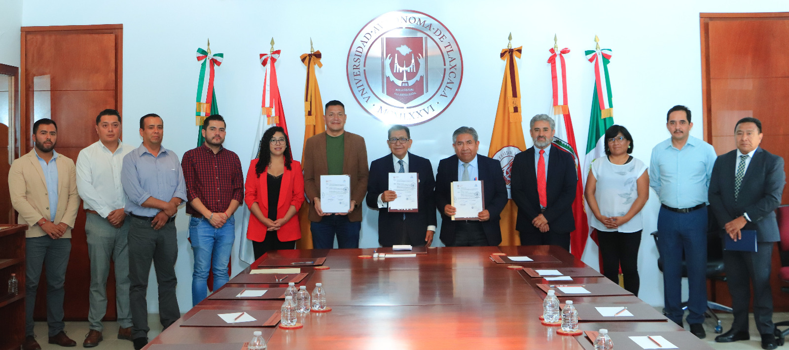 UATx y Nanacamilpa se unen para preservar el hábitat de luciérnagas