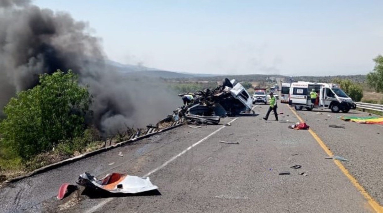 Foto: Cortesía Tragedia en carretera Puebla-Oaxaca: 21 fallecidos tras choque múltiple