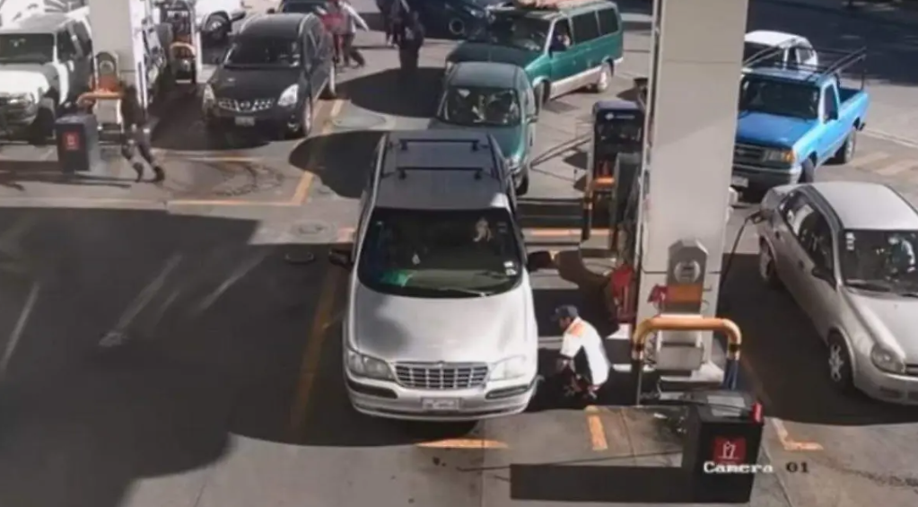 Asalto en gasolinera de Chiautempan alarma a trabajadores y vecinos