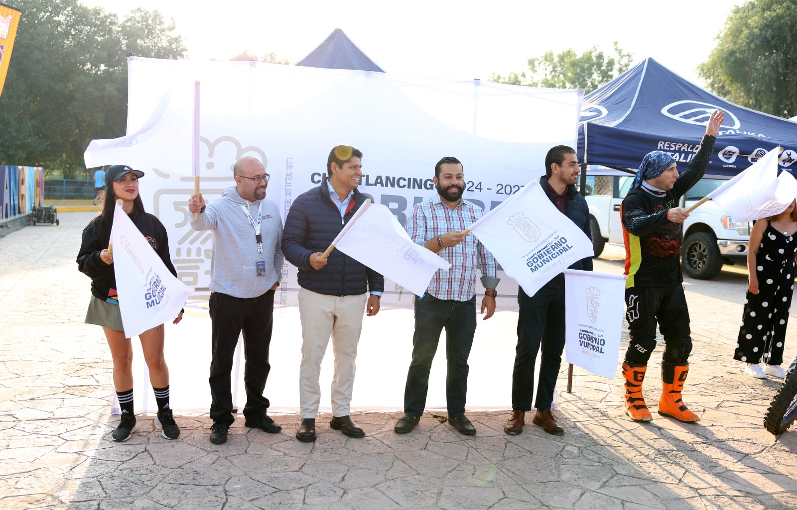 Comunicado oficial Omar Muñoz da banderazo de salida del “Rally Bola de Goma de Motociclismo”