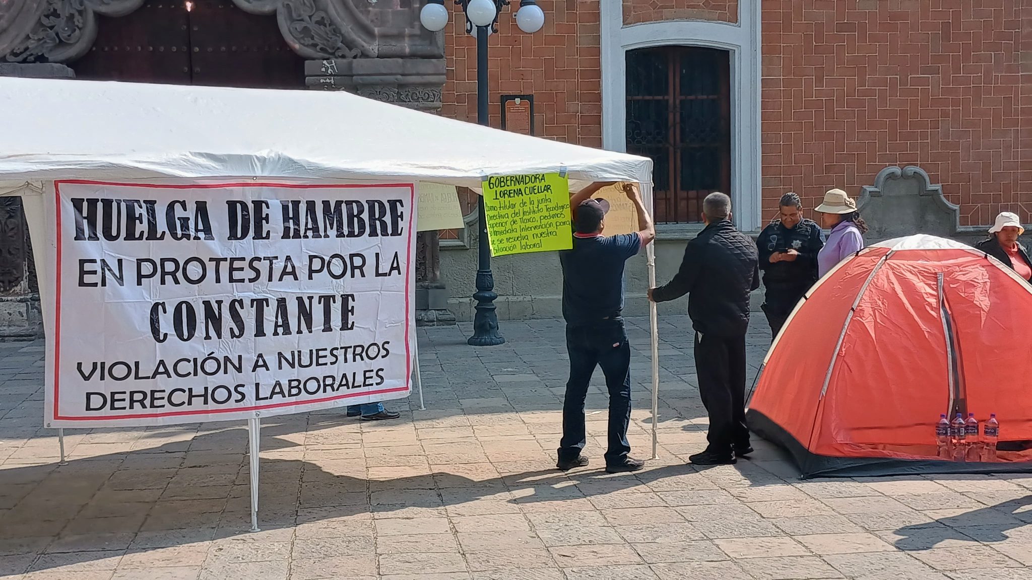 Ex trabajadores del ITST inician huelga de hambre en Tlaxcala