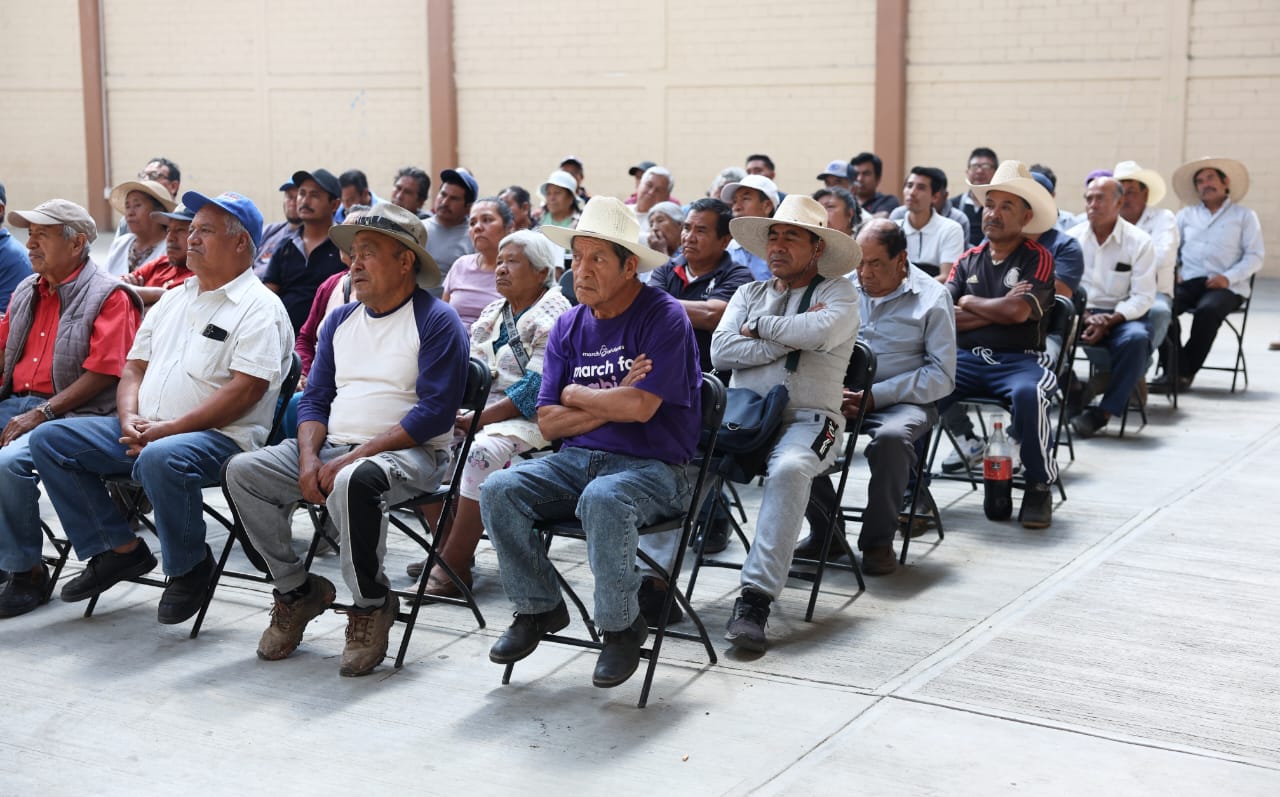 Comunicado oficial Entrega Omar Muñoz apoyos a agricultores de San Lorenzo Almecatla