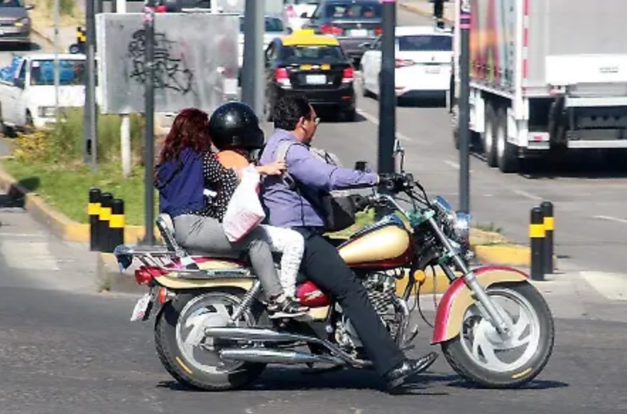 Proponen reforma para regular circulación de motociclistas en Puebla