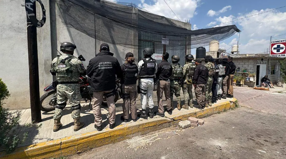 Aseguran gasolina ilegal en taller de motos de Atlangatepec, Tlaxcala