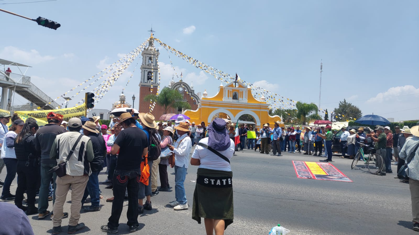 Por: Cortesía Lula Pineda Protestan Pueblos Originarios y cierran carretera federal