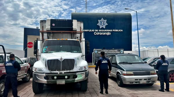Por: Cortesía Lula Pineda Rescatan a conductor y recuperan tractocamión robado en San Antonio Mihuacán