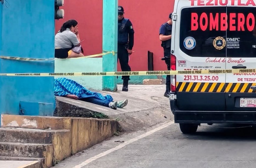 Foto: Cortesía Motociclista muere tras brutal ataque de abejas en Teziutlán