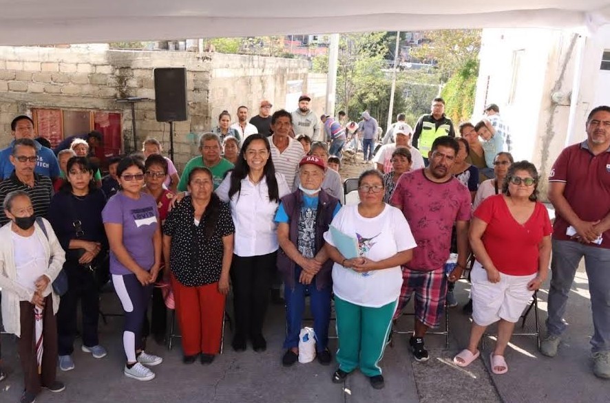 Foto: Cortesía Inicia pavimentación en Cerrada 2 Geranio de Atlixco