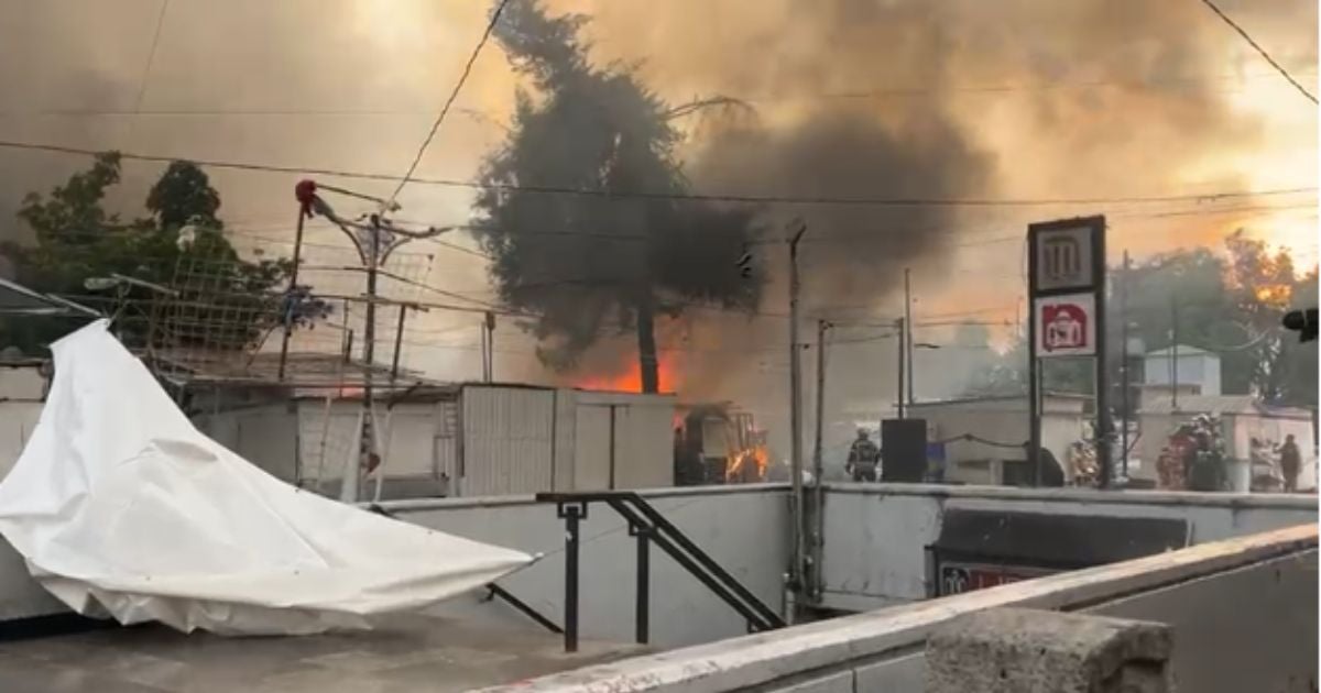 Foto: Cortesía Incendio en Lindavista deja 25 casas dañadas y evacúan a 100 personas