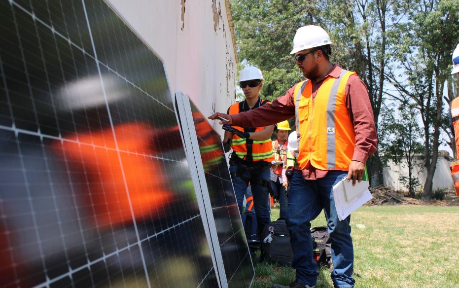 Foto: Cortesía Impulsan certificación técnica en energía fotovoltaica en Puebla