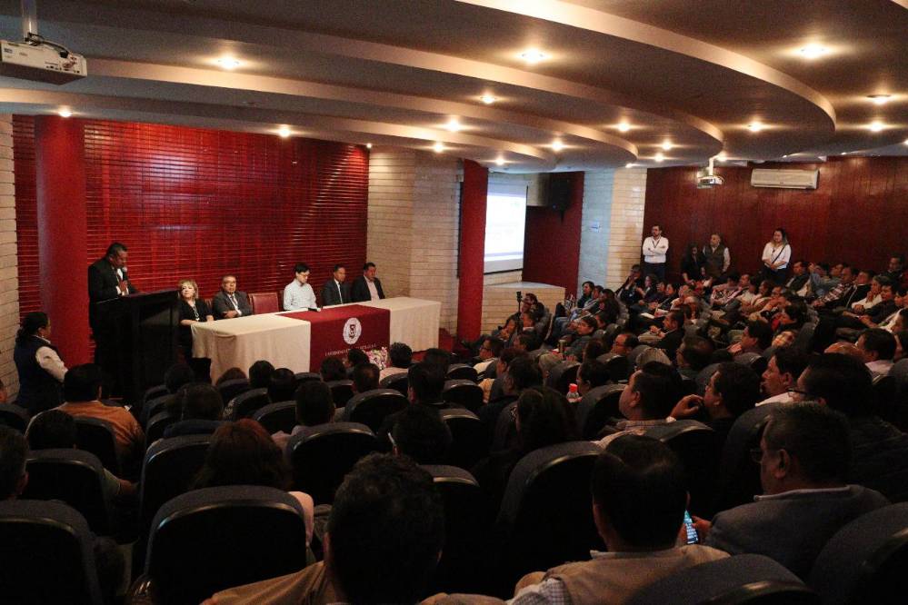 Expertos internacionales imparten talleres sobre Matemáticas y STEM a docentes de Tlaxcala