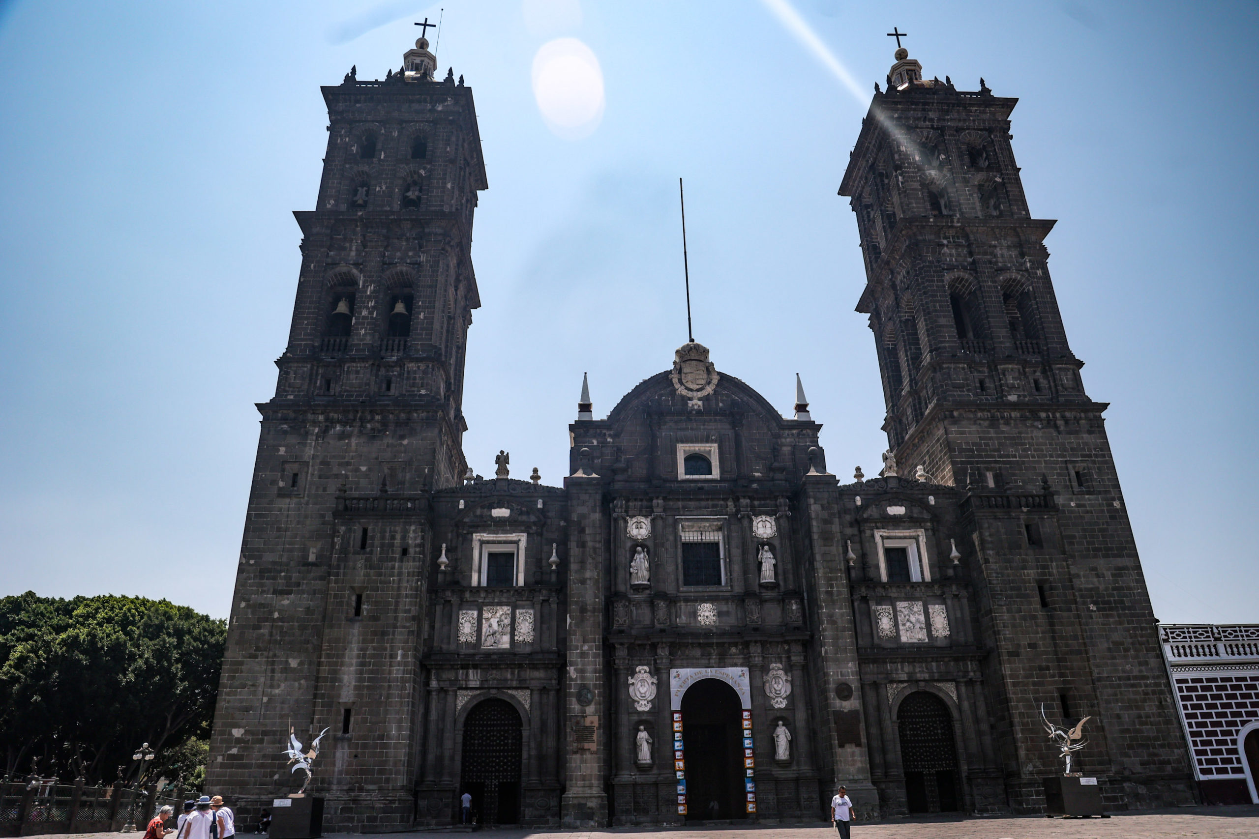 León XIV: el nuevo Papa conmueve al mundo católico y resuena en Puebla