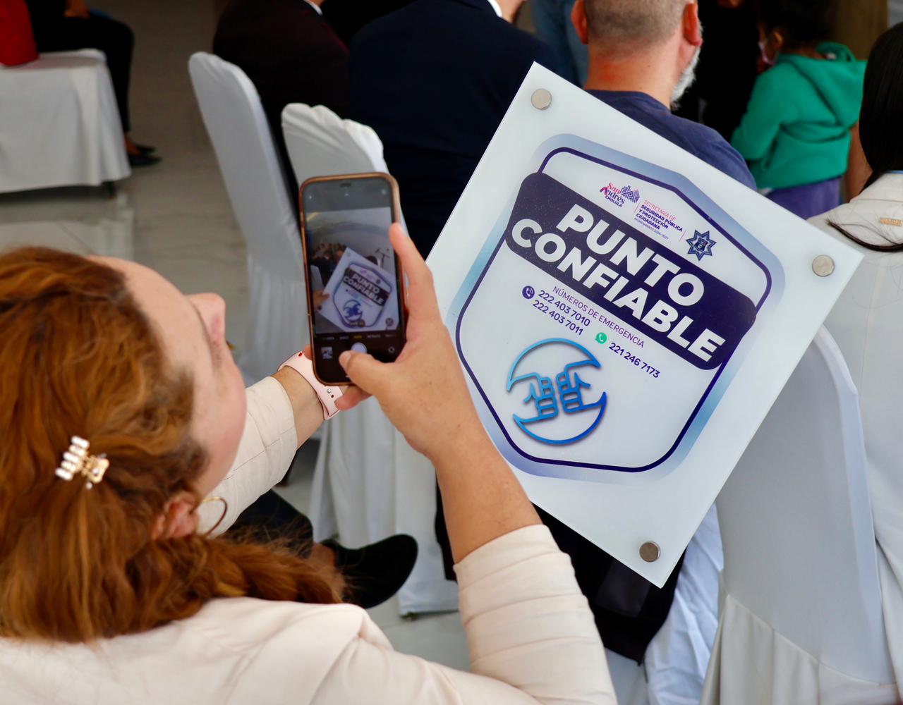Impulsa Lupita Cuautle red de comercios seguros con distintivo “Punto Confiable"