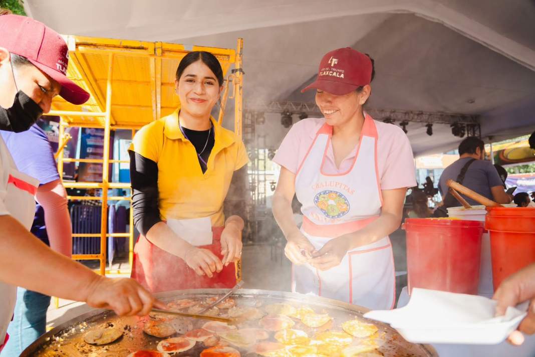 Tlaxcala enloquece con miles de tacos gratis en el Festival del Maíz 2025