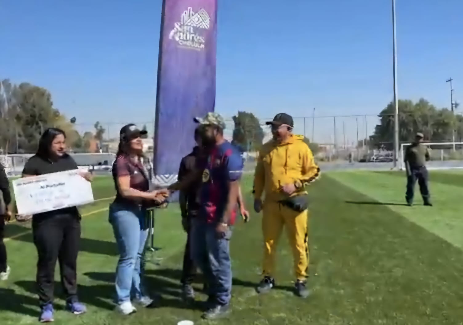 Encabeza Guadalupe Cuautle premiación del Torneo de Barrios de Futbol Soccer Clausura 2025 