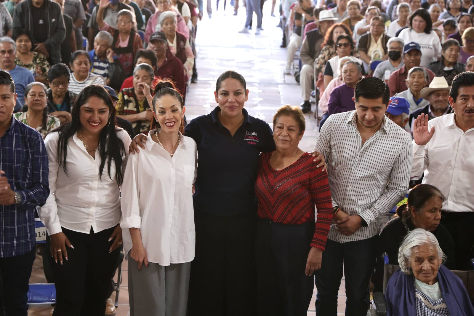 Comienza Lupita Cuautle quinta entrega de apoyos alimentarios 