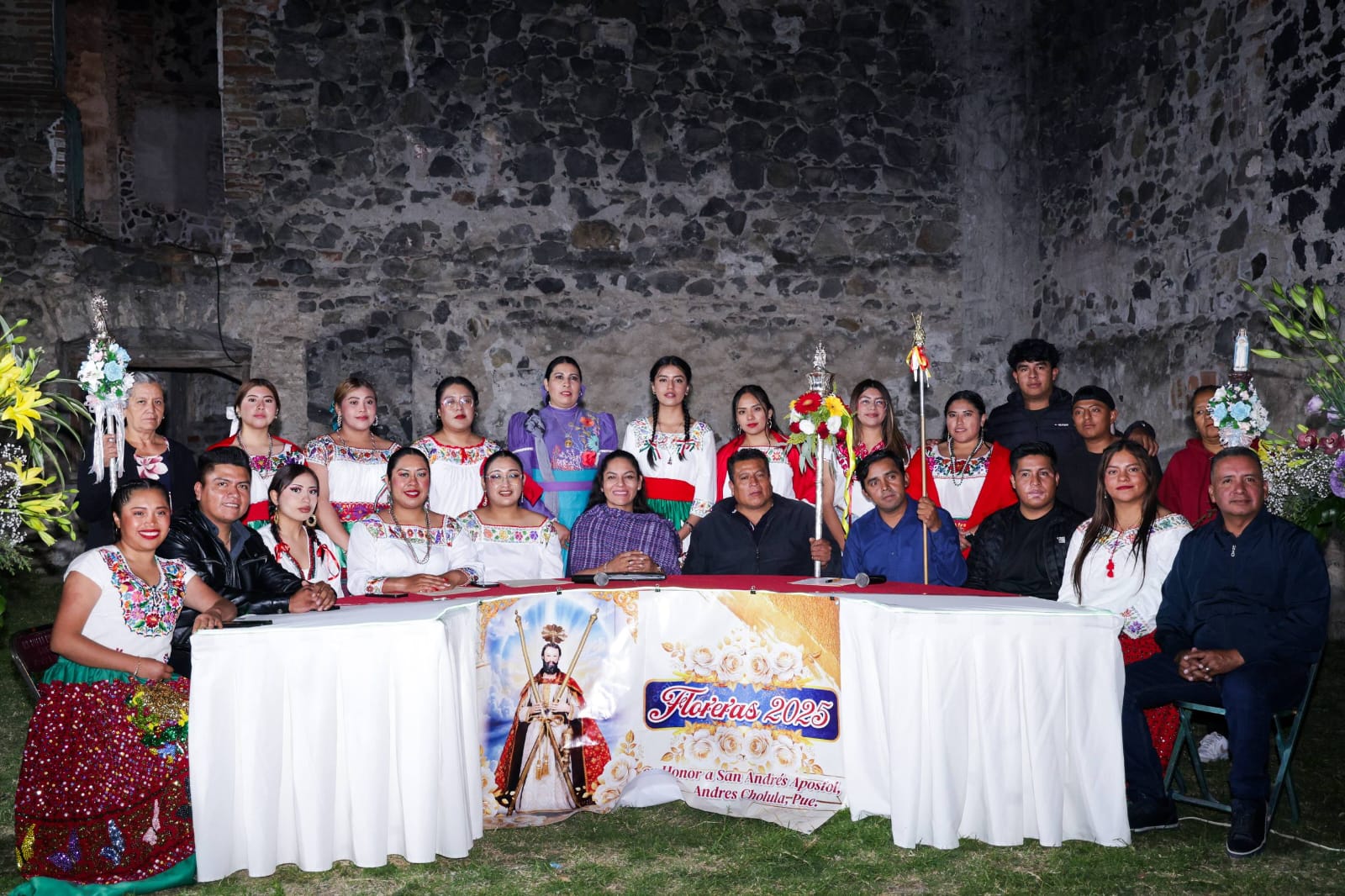 Anuncia Lupita Cuautle actividades de las floreras y castilleros durante Fiesta Patronal de San Andrés Apóstol