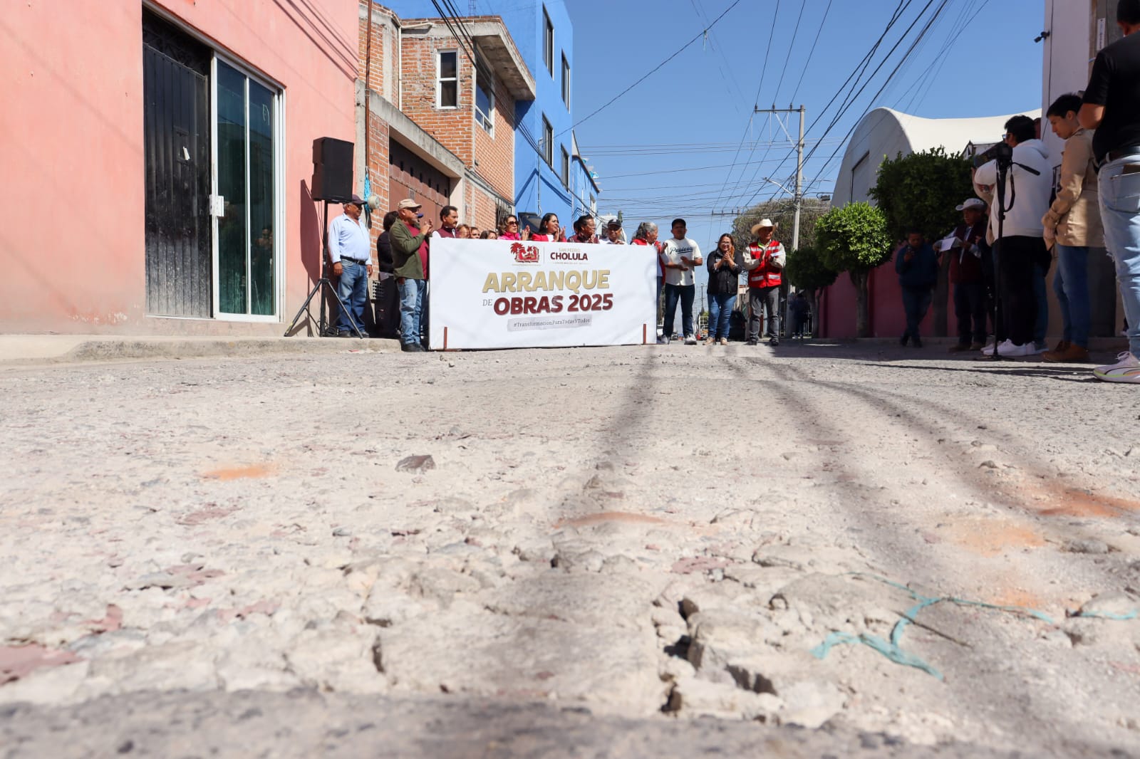 Rehabilita Tonantzin Fernández vialidades olvidadas de San Pedro Cholula