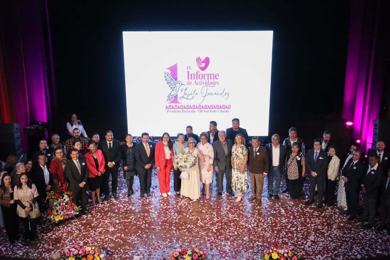 Rinde Lupita Fernández su primer informe de labores al frente del DIF Municipal de San Pedro Cholula