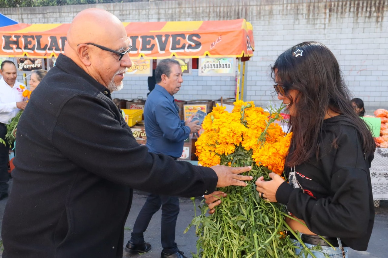 Entrega Gobierno de Tonantzin Fernández flores en panteones municipales