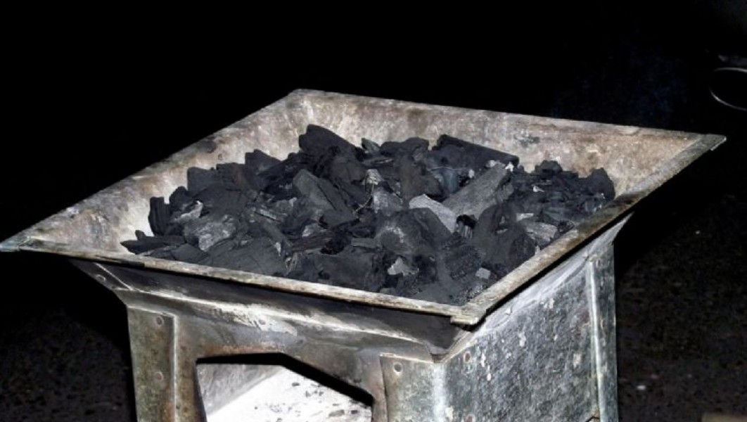 Dos niñas mueren intoxicadas por humo de anafre en Coscomatepec