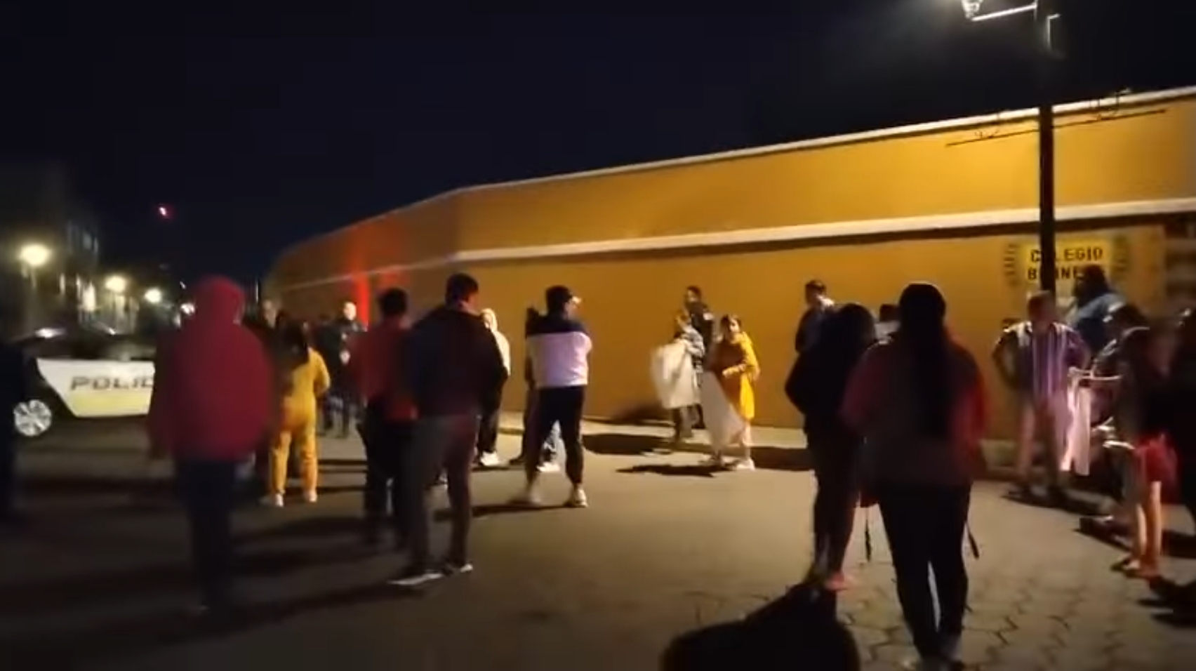 Tenso clima en inmediaciones del Mercado de Tlaxcala: Policías vs. Tianguistas