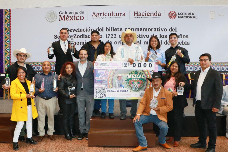 Décimo aniversario del Mezcal Poblano