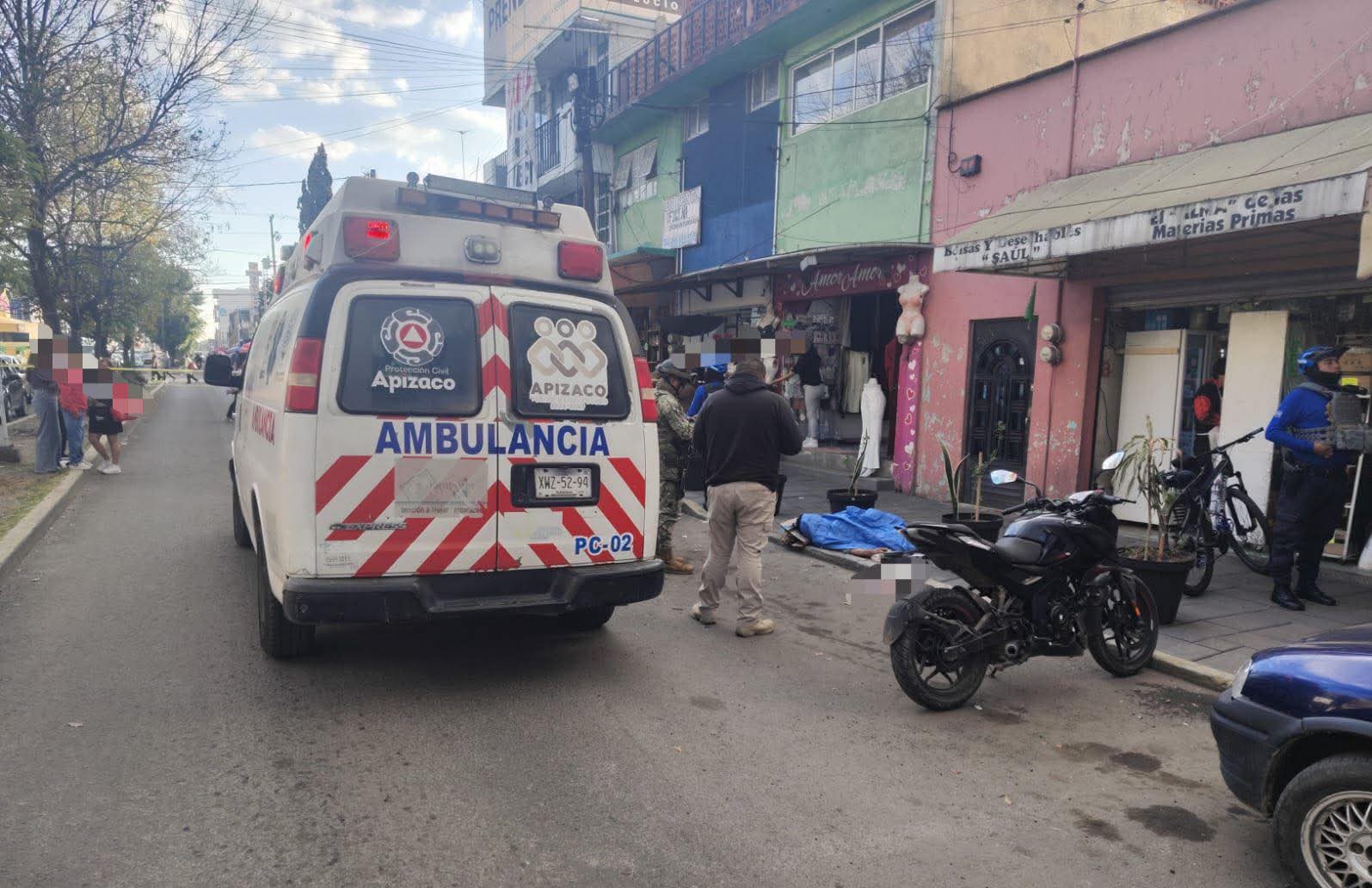 Daniel N., no fue empujado, se desplomó en calles de Apizaco