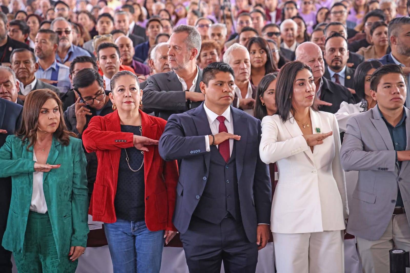 oma rinde 1er informe gobierno 8