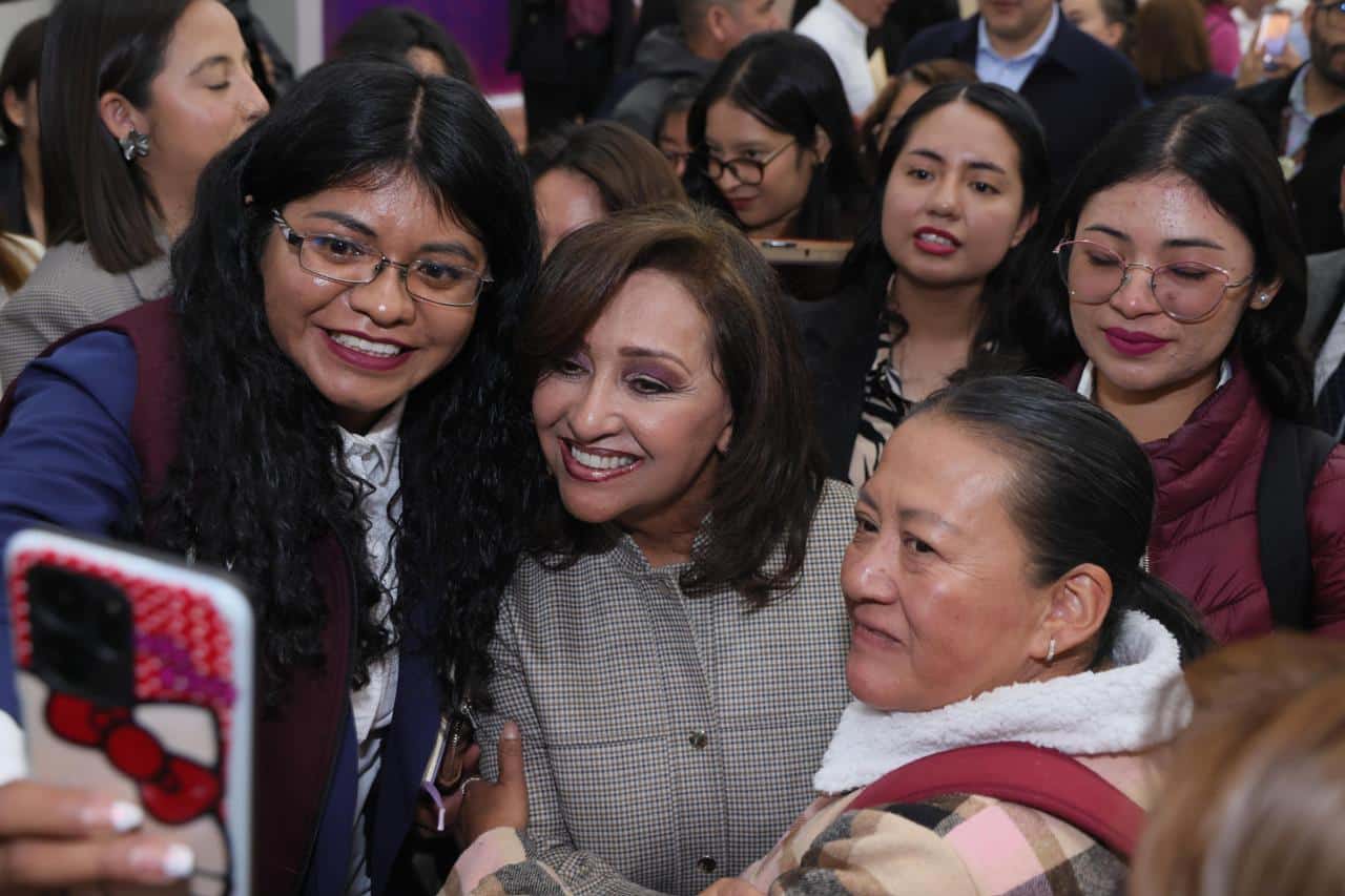 Tlaxcala premia a jóvenes por su compromiso con la transparencia y la contraloría