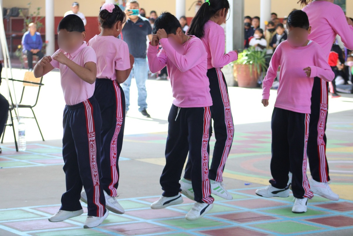niños participa rayuela africana 5