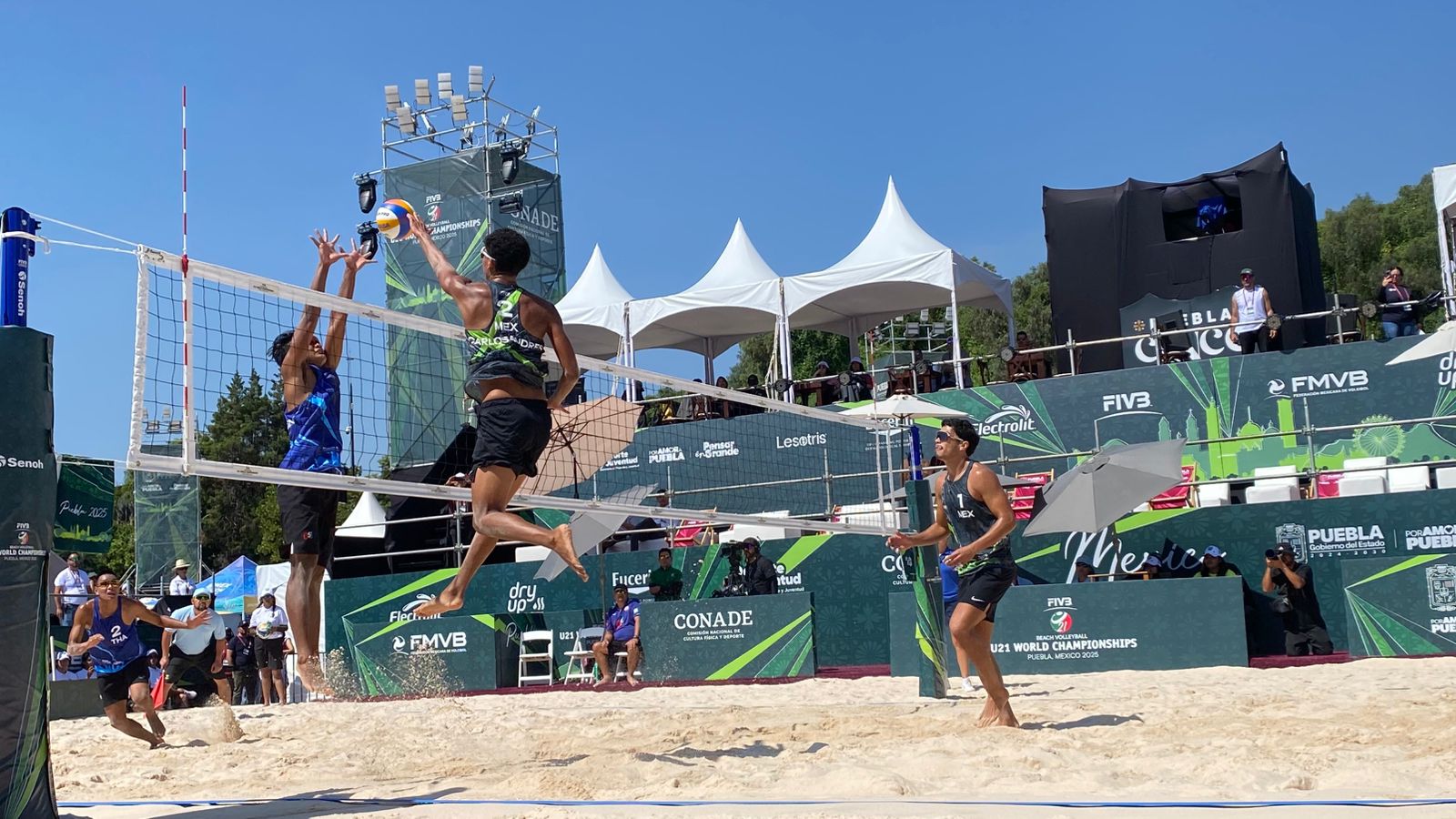Duplas mexicanas brillan en el Mundial Sub-21 de Voleibol de Playa; varonil avanza a octavos de final