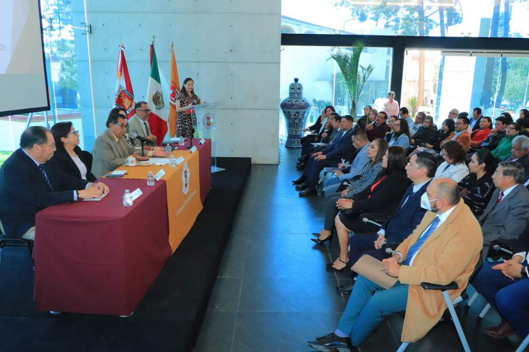 UATx impulsa microcredenciales para fortalecer la educación continua