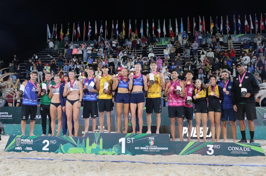 México conquista su primera medalla mundialista en voleibol de playa