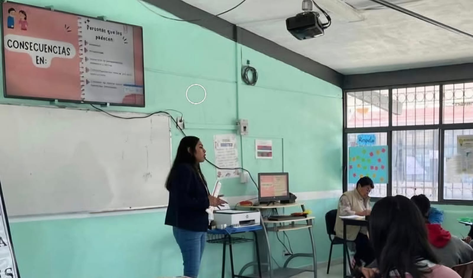 Promueven relaciones saludables entre adolescentes con plática sobre los celos en San Martín Zoquiapan