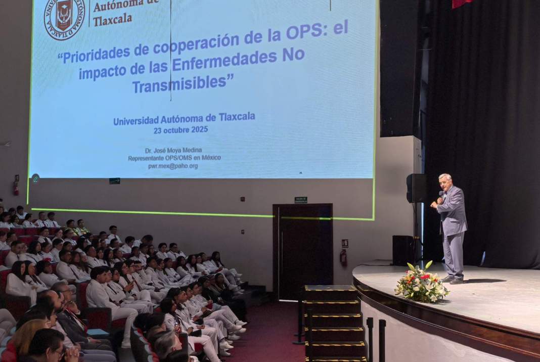 UATx celebra el Día del Médico reconociendo su vocación y compromiso